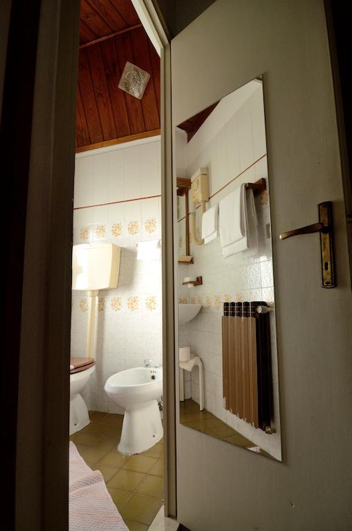Albergo Mirella Belluno Ruang foto